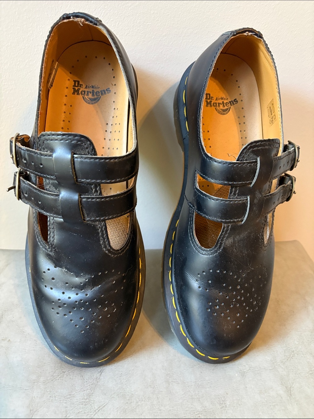 Dr Martens double strap Mary Jane’s T-Bar double strap shoes . Women’s size 9 M